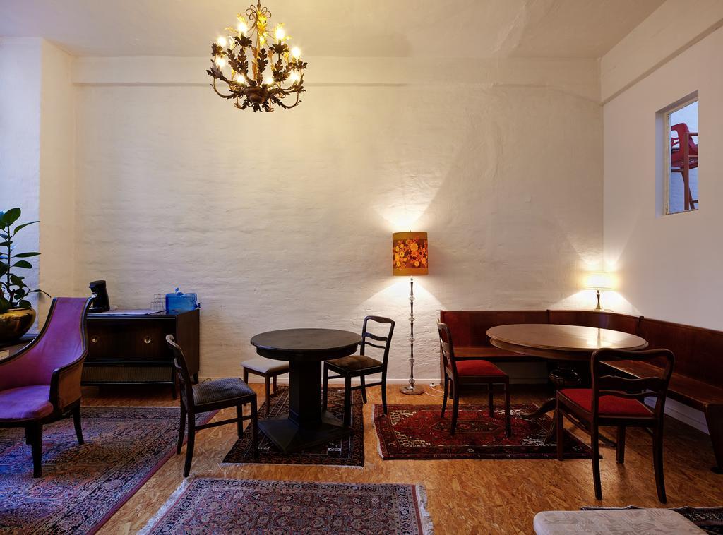 Huettenpalast Berlin Luaran gambar